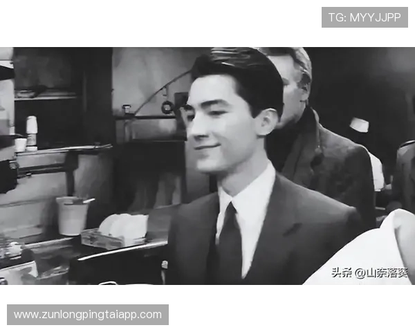 尊龙用现金玩一下：从影坛巨星到生活达人全方位解析